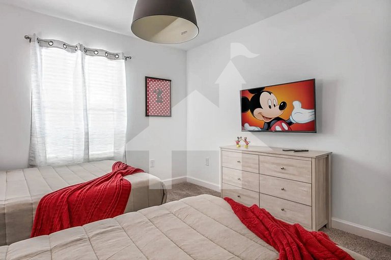 Vacation Home Near Disney, 4 bedrooms
