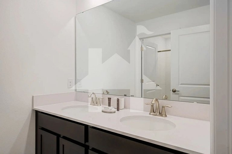 Vacation Home Near Disney, 4 bedrooms