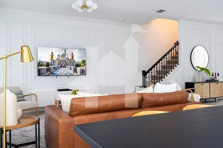 Vacation Home Near Disney, 5 bedrooms