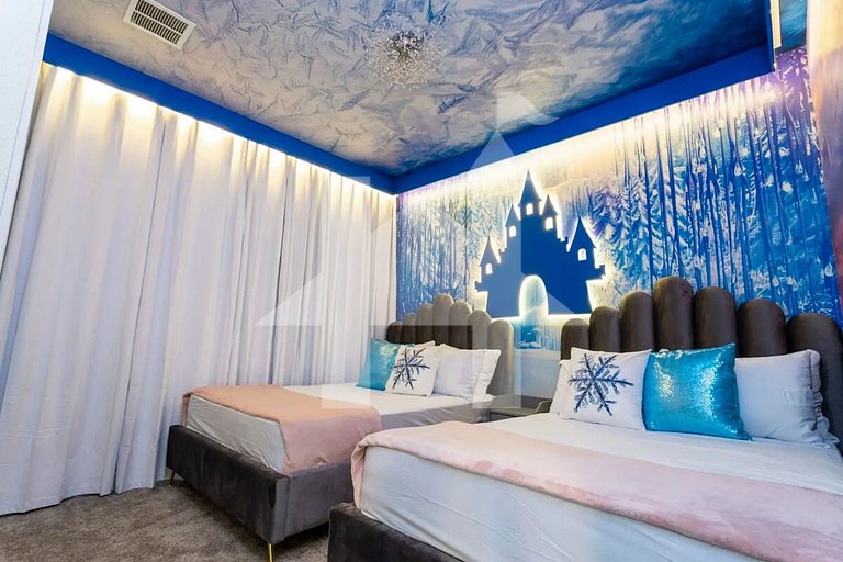 Vacation Home Near Disney, 5 bedrooms