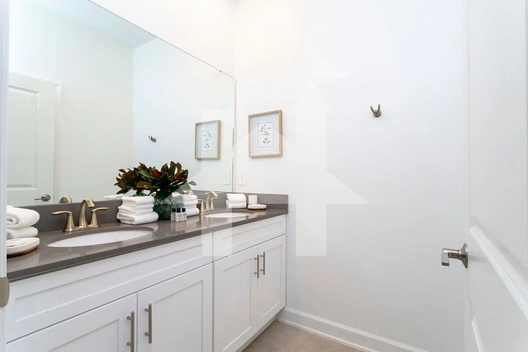 Vacation Home Near Disney, 5 bedrooms
