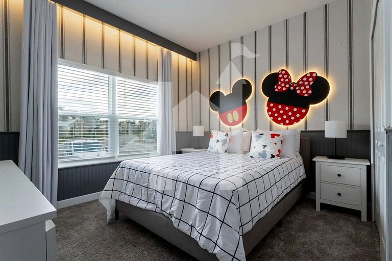 Vacation Home Near Disney, 5 bedrooms