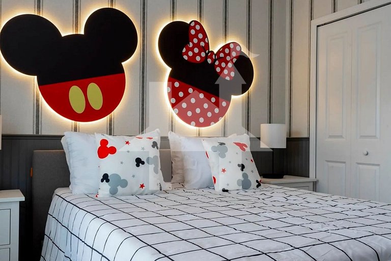 Vacation Home Near Disney, 5 bedrooms