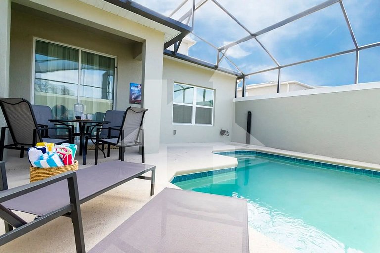 Vacation Home Near Disney, 5 bedrooms