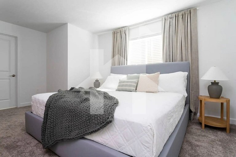 Vacation Home Near Disney, 5 bedrooms