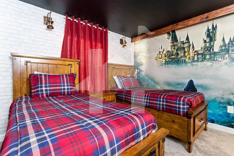 Vacation Home Near Disney, 5 bedrooms