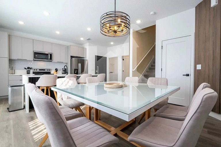 Vacation Home Near Disney, 5 bedrooms