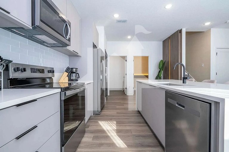 Vacation Home Near Disney, 5 bedrooms