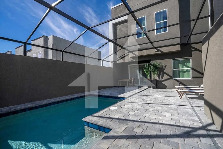 Vacation Home Near Disney, 5 bedrooms
