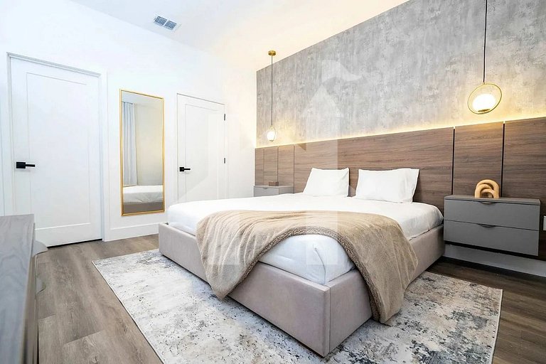 Vacation Home Near Disney, 5 bedrooms