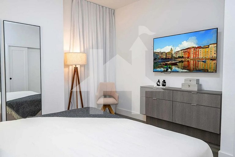 Vacation Home Near Disney, 5 bedrooms