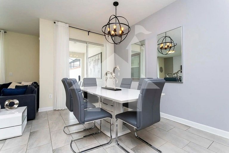 Vacation Home Near Disney, 4 bedrooms