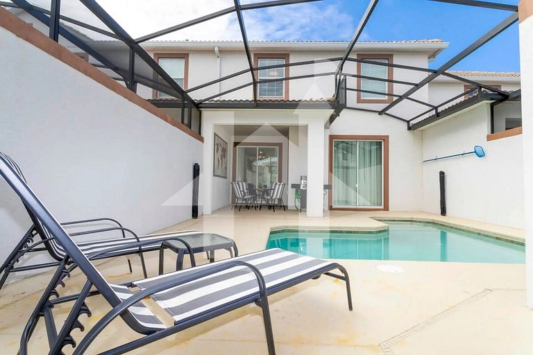 Vacation Home Near Disney, 4 bedrooms