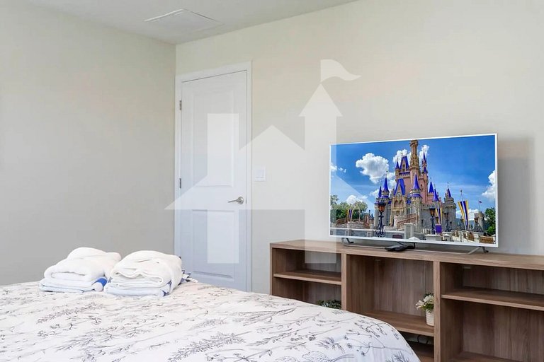 Vacation Home Near Disney, 4 bedrooms
