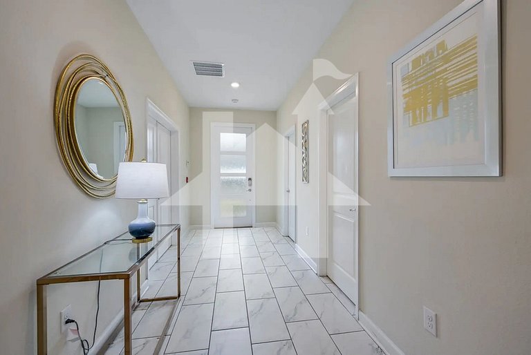 Vacation Home Near Disney, 9 bedrooms