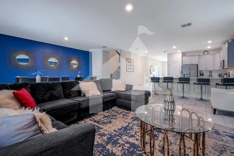 Vacation Home Near Disney, 9 bedrooms