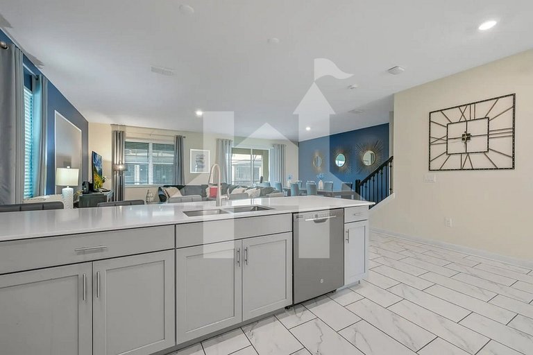 Vacation Home Near Disney, 9 bedrooms