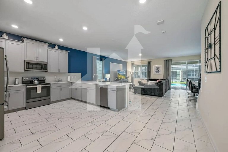 Vacation Home Near Disney, 9 bedrooms