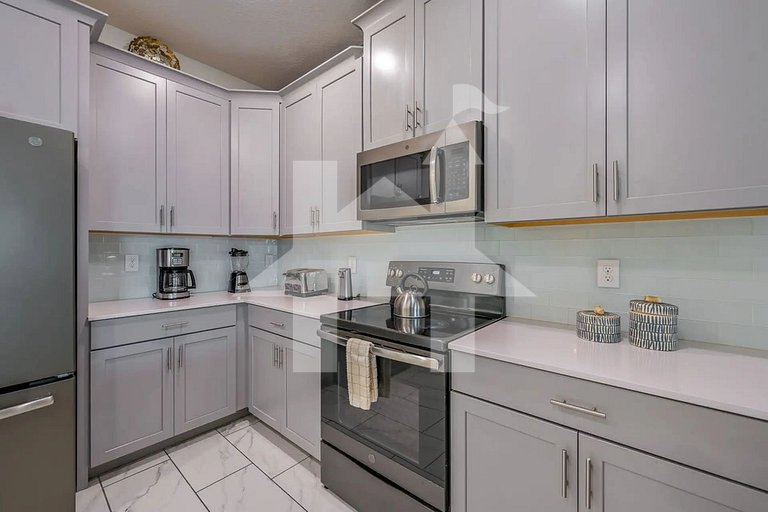 Vacation Home Near Disney, 9 bedrooms