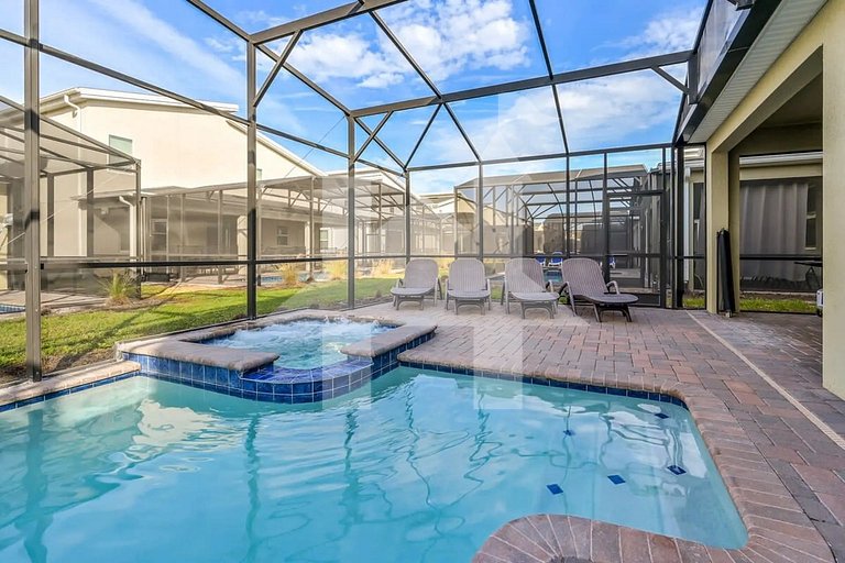 Vacation Home Near Disney, 9 bedrooms