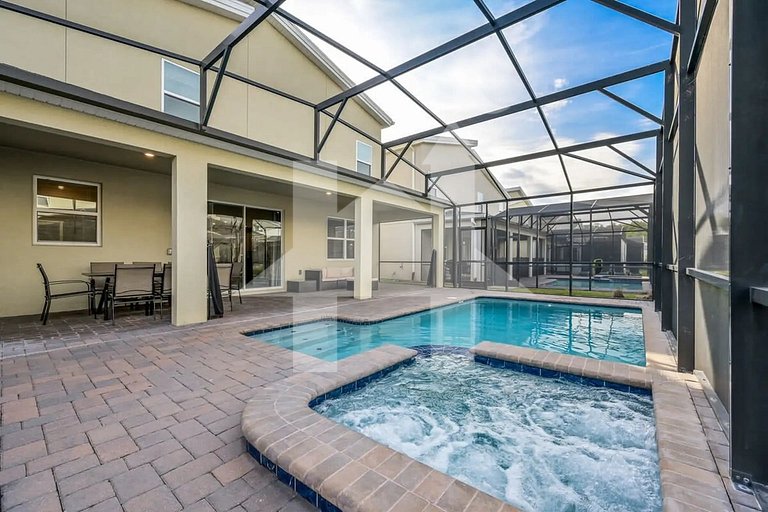 Vacation Home Near Disney, 9 bedrooms