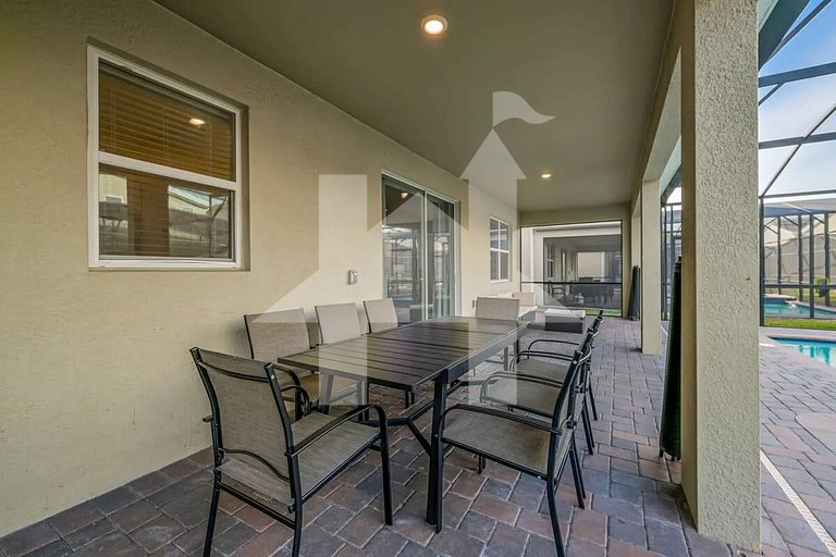 Vacation Home Near Disney, 9 bedrooms