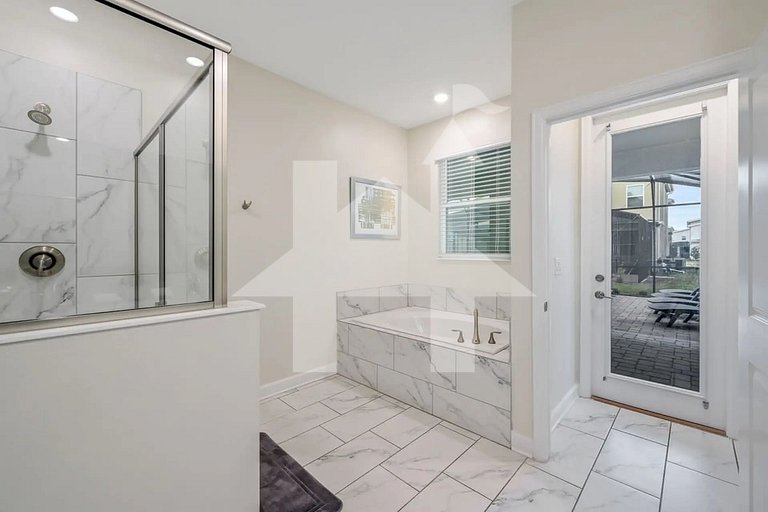 Vacation Home Near Disney, 9 bedrooms