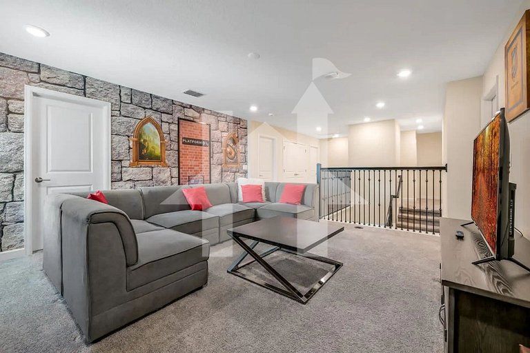 Vacation Home Near Disney, 9 bedrooms