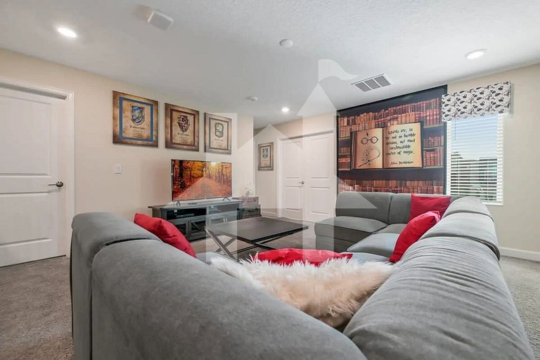 Vacation Home Near Disney, 9 bedrooms