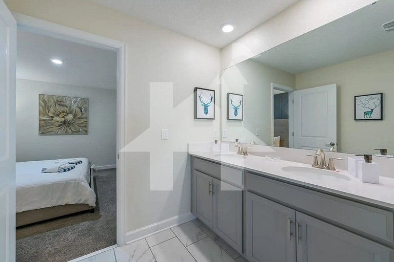 Vacation Home Near Disney, 9 bedrooms