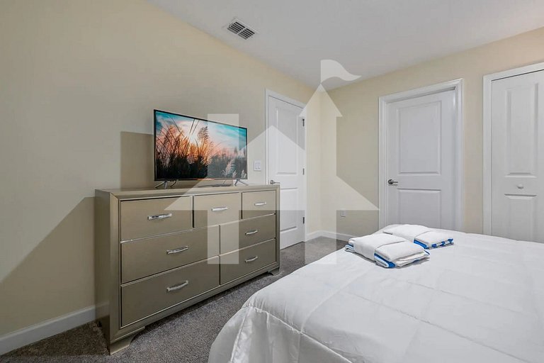 Vacation Home Near Disney, 9 bedrooms