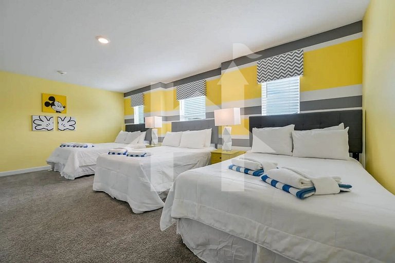 Vacation Home Near Disney, 9 bedrooms