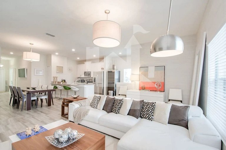 Vacation Home Near Disney, 5 bedrooms