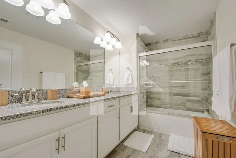 Vacation Home Near Disney, 5 bedrooms