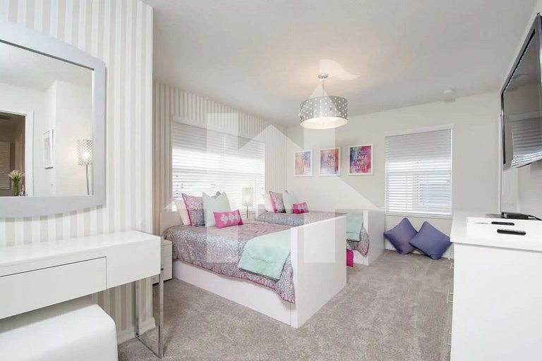 Vacation Home Near Disney, 5 bedrooms