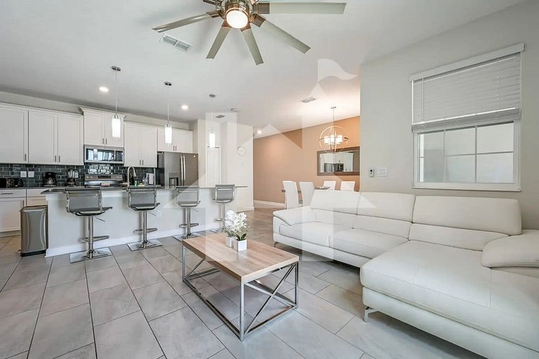 Vacation Home Near Disney, 4 bedrooms