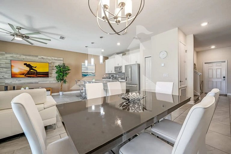 Vacation Home Near Disney, 4 bedrooms