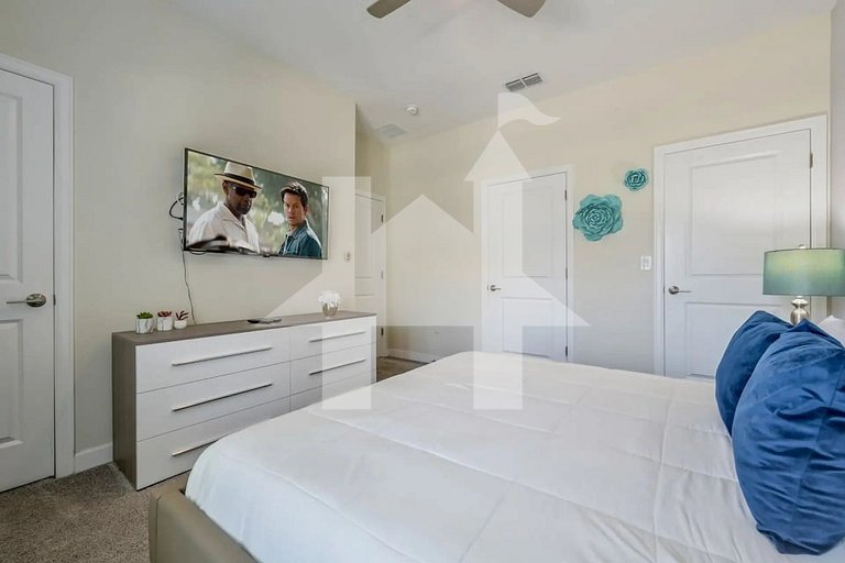 Vacation Home Near Disney, 4 bedrooms