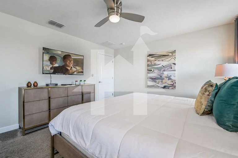 Vacation Home Near Disney, 4 bedrooms
