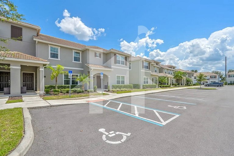 Vacation Home Near Disney, 4 bedrooms