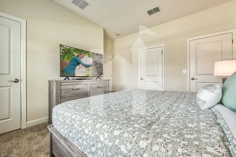Vacation Home Near Disney, 4 bedrooms