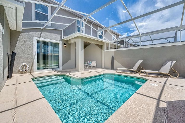Vacation Home Near Disney, 4 bedrooms