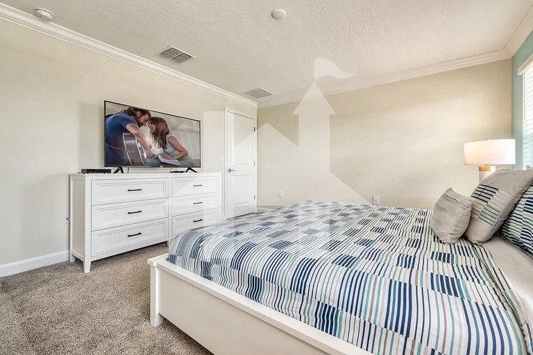 Vacation Home Near Disney, 4 bedrooms