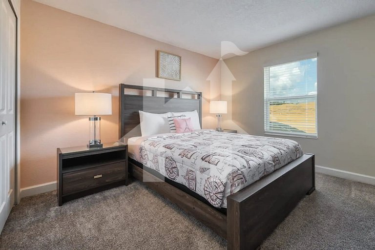Vacation Home Near Disney, 4 bedrooms