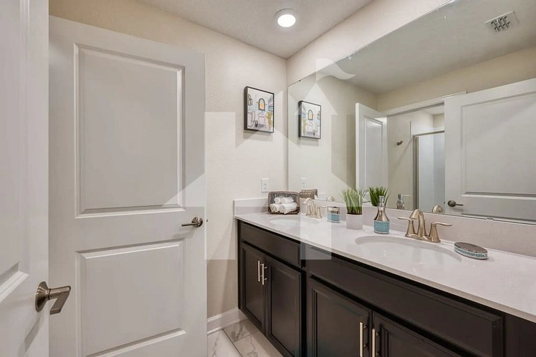 Vacation Home Near Disney, 4 bedrooms