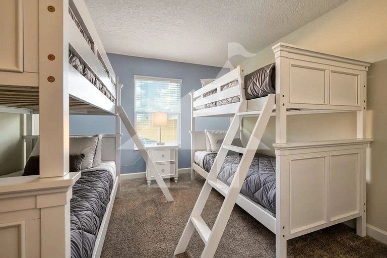 Vacation Home Near Disney, 4 bedrooms