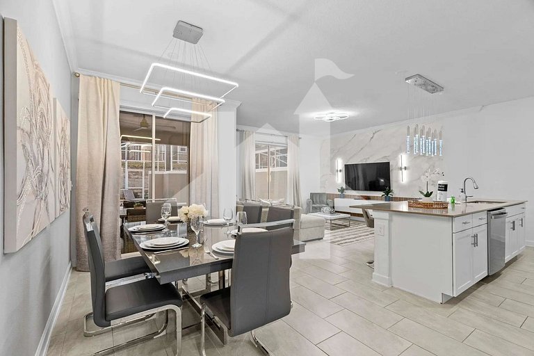 Vacation Home Near Disney, 4 bedrooms