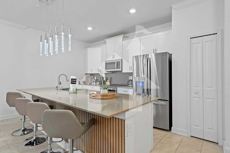 Vacation Home Near Disney, 4 bedrooms