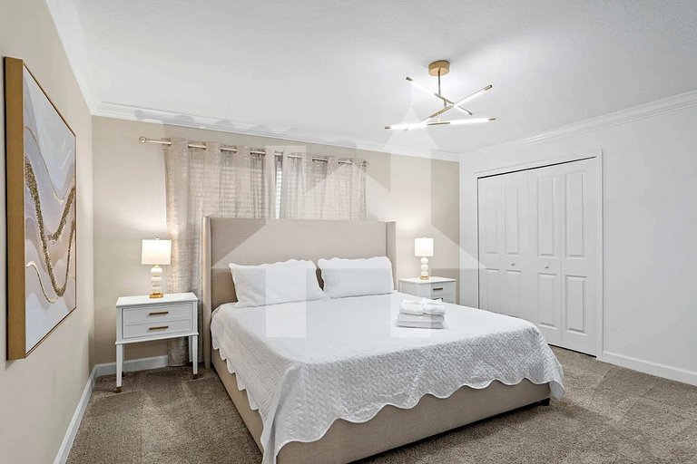 Vacation Home Near Disney, 4 bedrooms