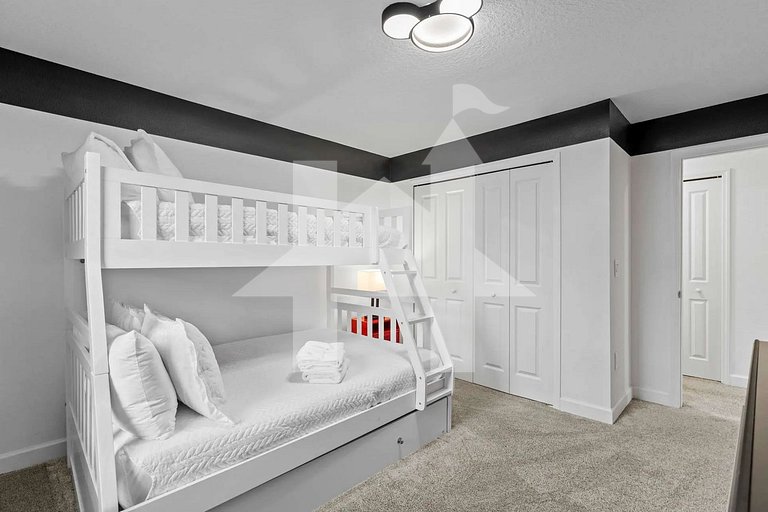 Vacation Home Near Disney, 4 bedrooms